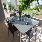 Family Apartment Zadar Diklo
